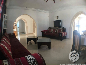 L 145 -                            بيع
                           Villa avec piscine Djerba